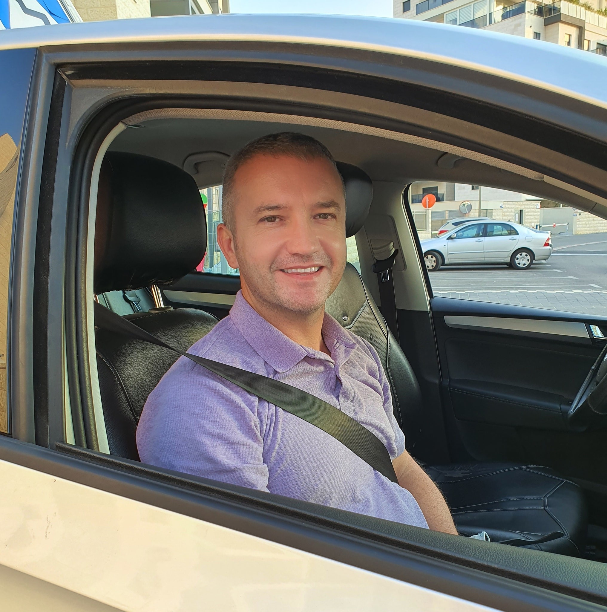 אנשים טובים במוצקין עם יניב קרניאל