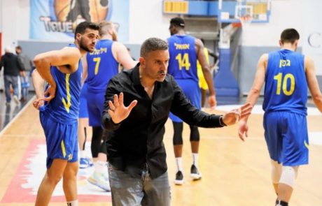 מאמן הכדורסל שלומי אבוחצירה ימשיך לעונה נוספת