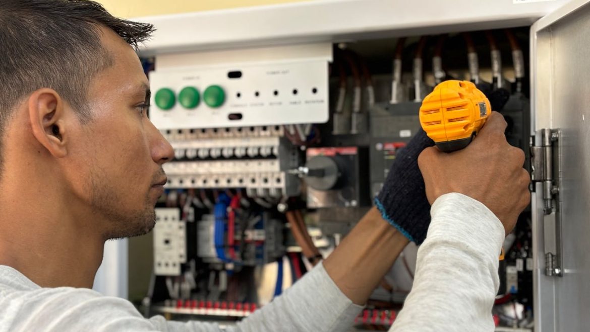 בשורה לתושבי קרית מוצקין – הסתיימה פריסת מוני החשמל החכמים